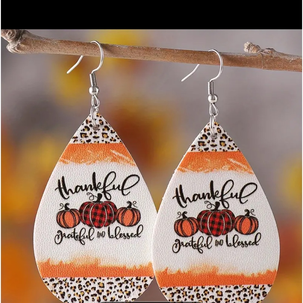 Earrings, NWT, Dangle, Cute Lightweight, Festive, Thankful W/Leopard Print